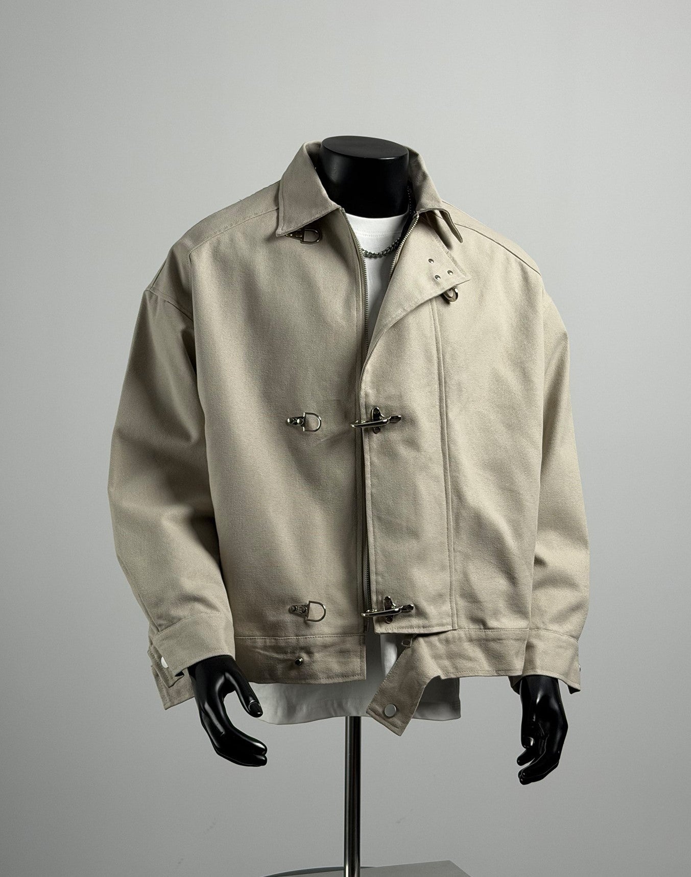 Fireman Jacket clasp closure