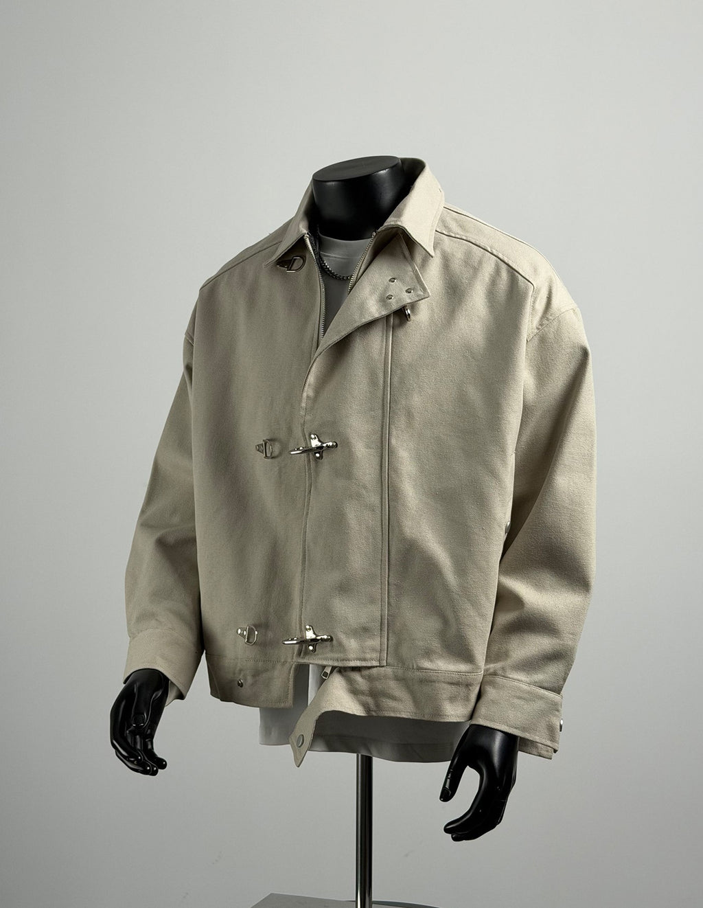 Fireman Jacket clasp closure