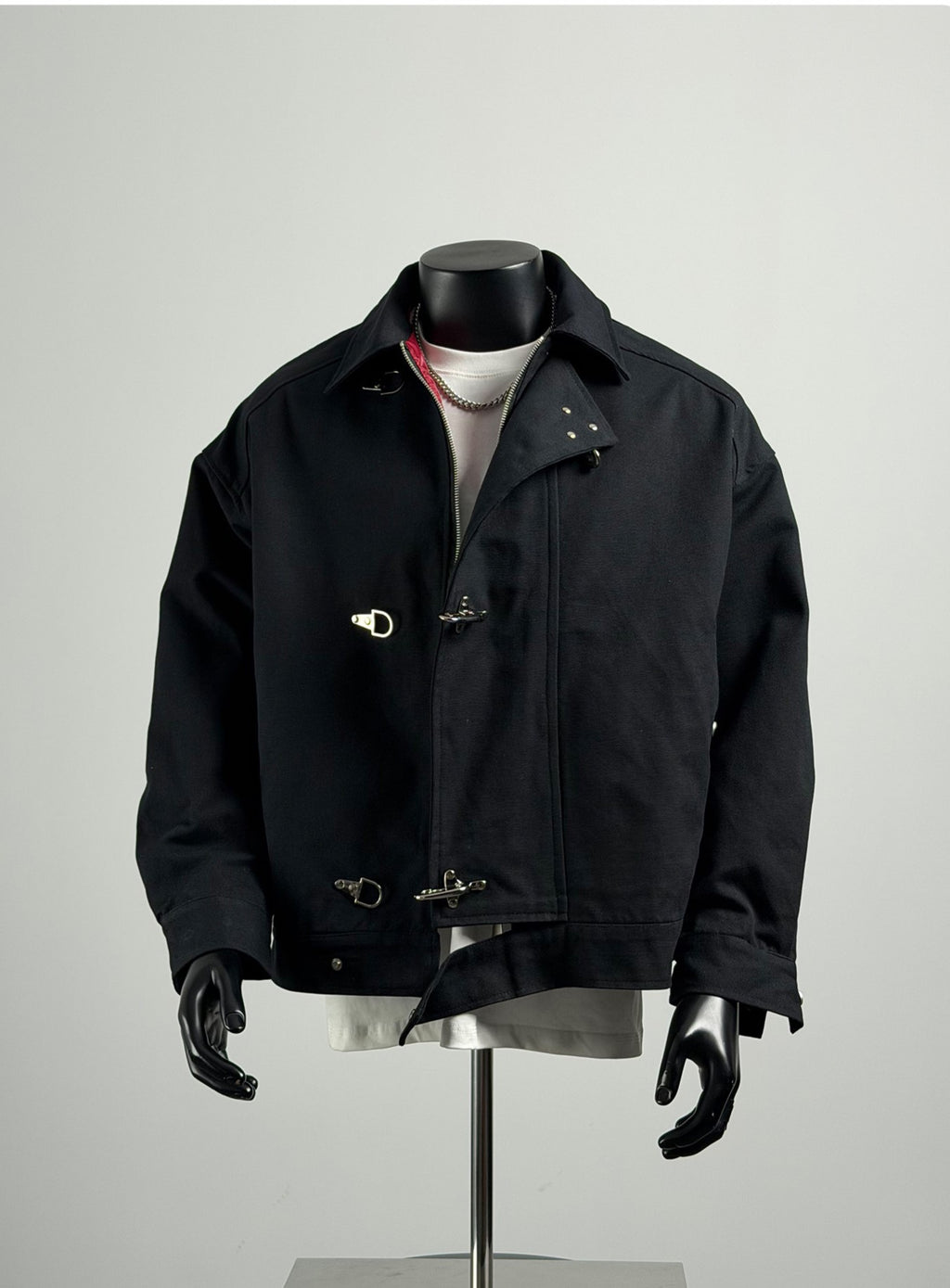 Fireman Jacket clasp closure