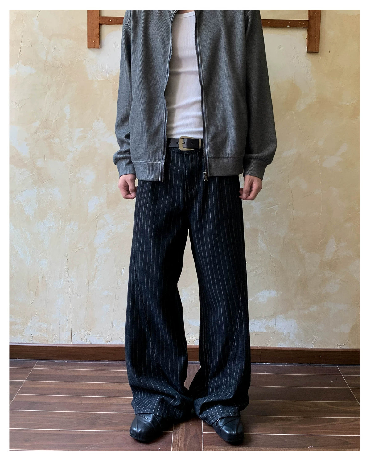 Avant-Garde Spiral Seam Pinstripe Baggy Pants