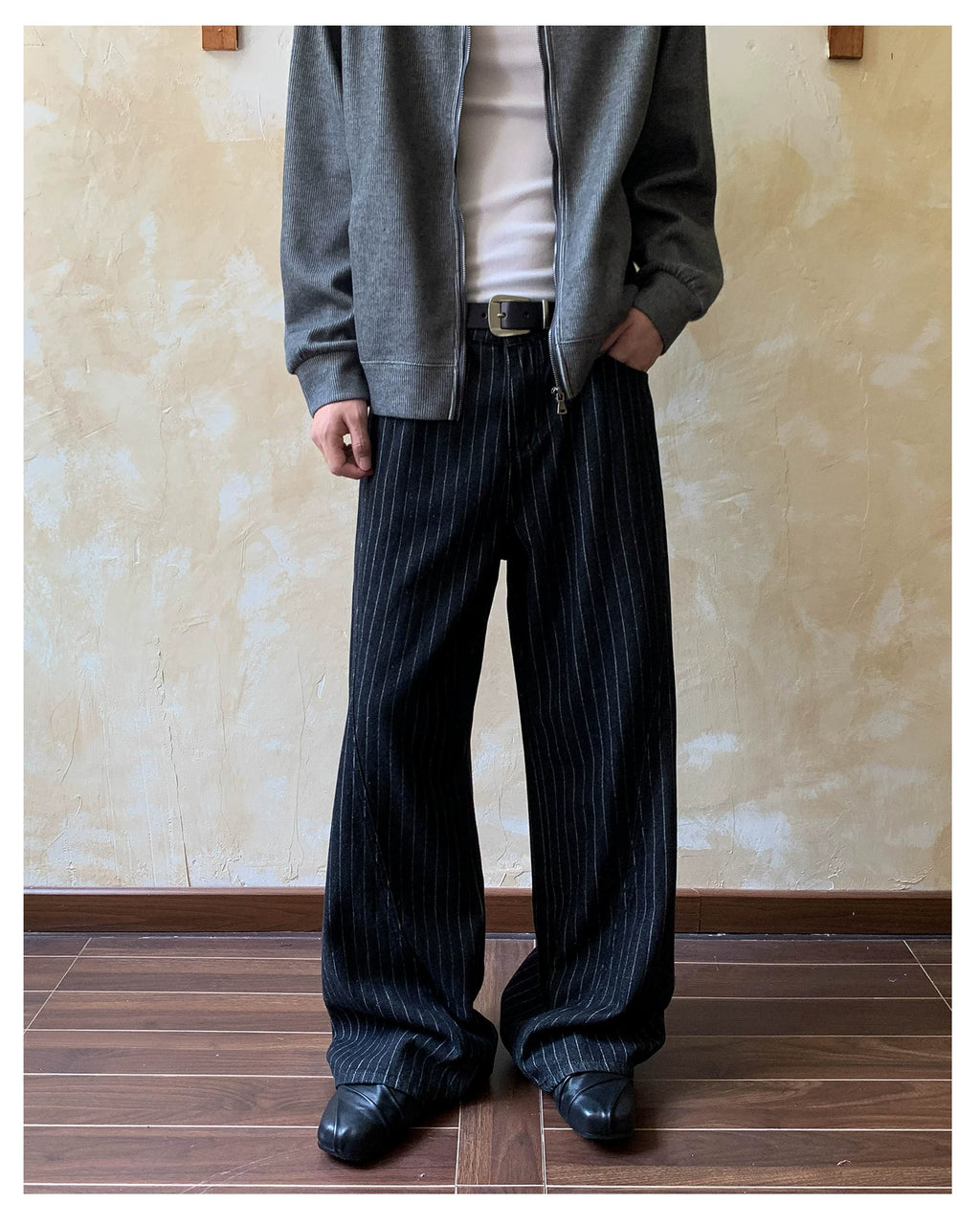 Avant-Garde Spiral Seam Pinstripe Baggy Pants