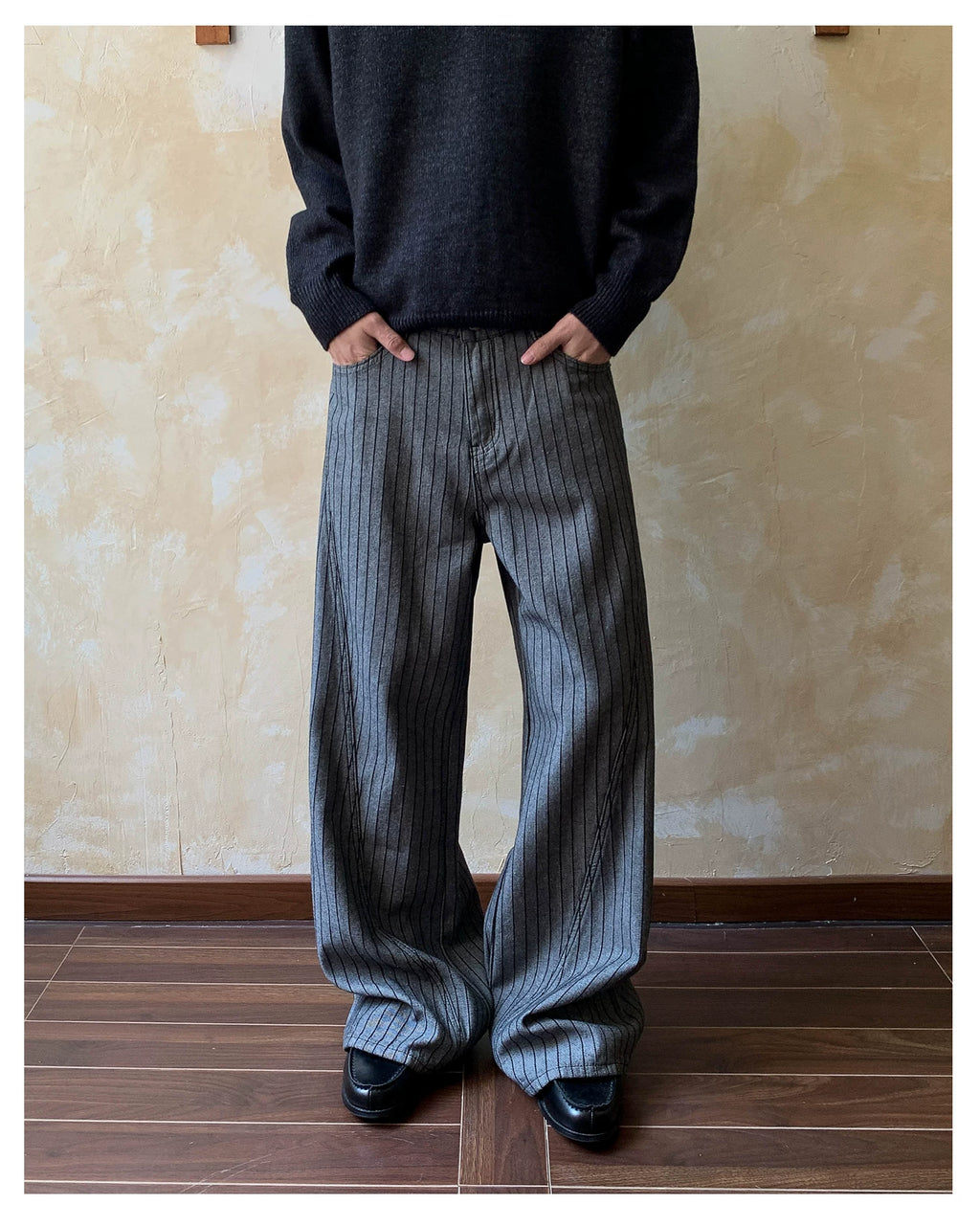 Avant-Garde Spiral Seam Pinstripe Baggy Pants