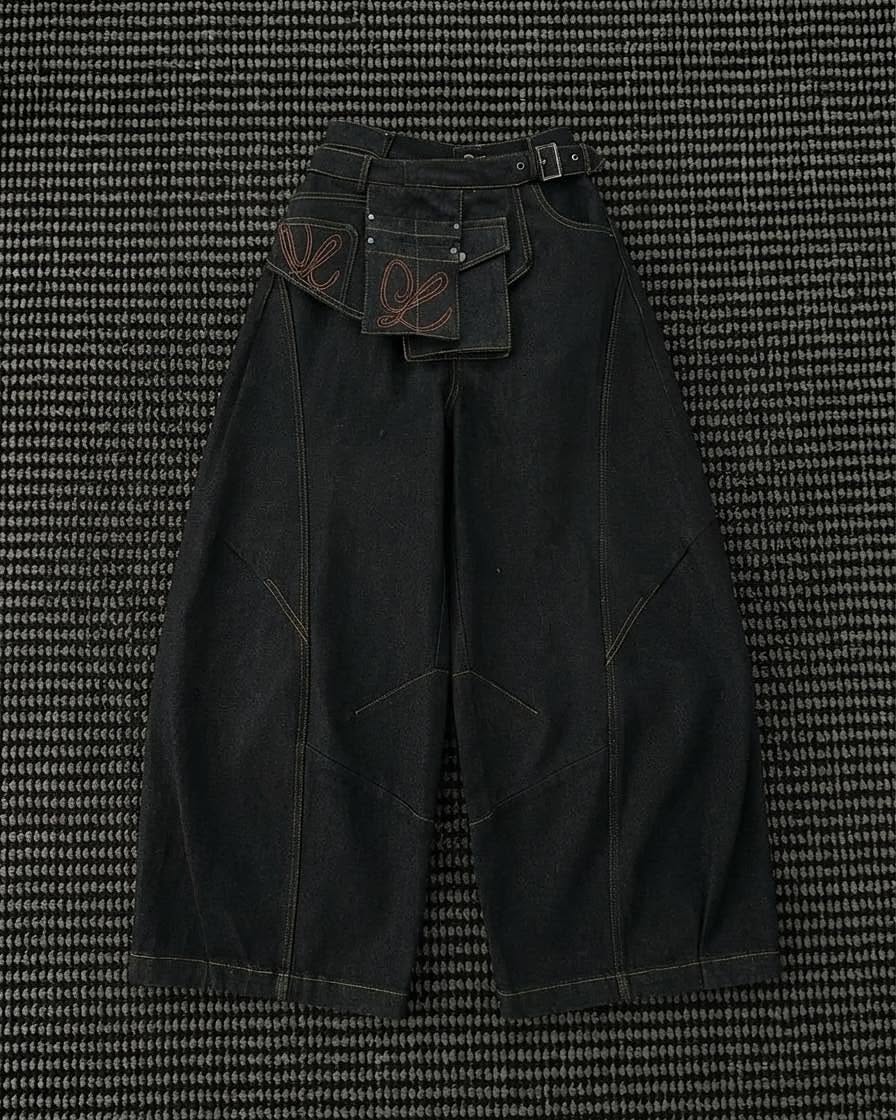 Belted Utility Cargo Pouch Curved Wide-Leg Jeans